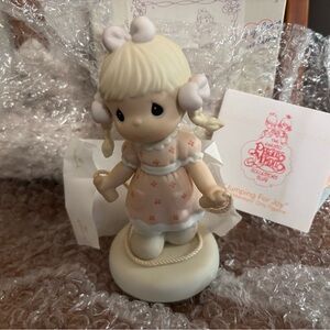 Precious Moments PM991 Jumping For Joy Porcelain Figurine Members Only Vtg Box